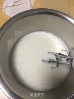 Make Raspberry naked cake step 5