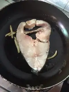 Make Home-cooked fish step 2