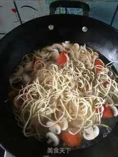 Make Tomato mushroom noodles step 9