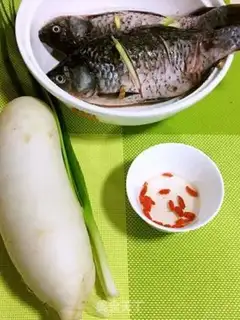 Make The radish gravy soup step 0