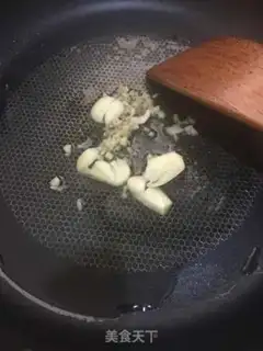 Make Five flowers and garlic step 1