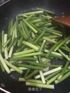 Make Five flowers and garlic step 3