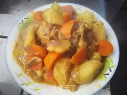 Make Curry potato chicken step 1