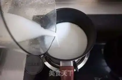 Make The original juicer makes the baby rice step 3