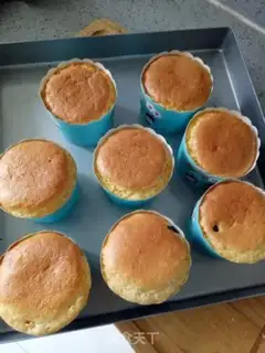 Make SpongeBob cake step 10