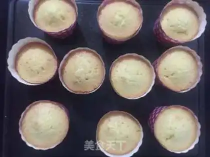 Make Butter cupcakes step 6