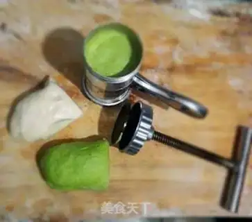 Make Stone City dumplings step 3