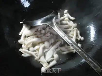 Make White mascara spinach step 2