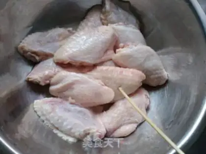 Make Chicken wings in New Orleans step 0