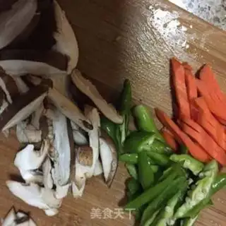 Make Homemade chicken-legged mushrooms step 1