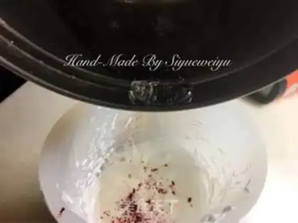 Make Pink Macalon step 7