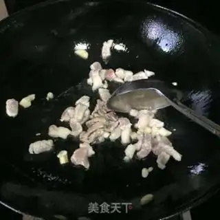 Make Tomato stew noodles step 1