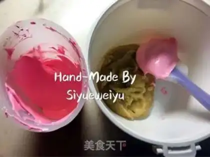 Make Pink Macalon step 9