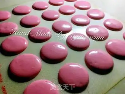 Make Pink Macalon step 13
