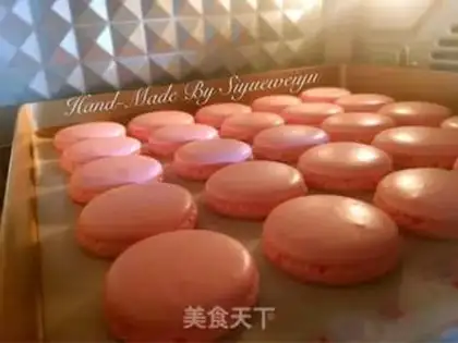 Make Pink Macalon step 16