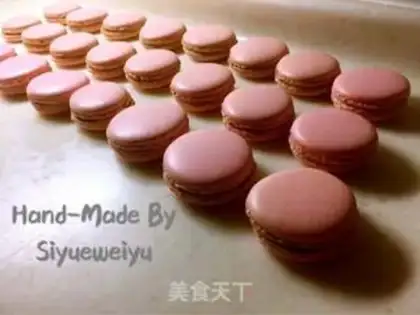 Make Pink Macalon step 18