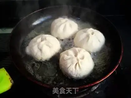 Make Big cabbage meat bun step 9
