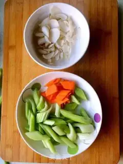 Make The Celery Lily step 0