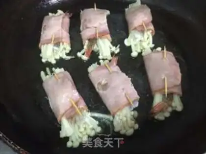 Make Shrimp pins and mushroom bacon rolls step 4