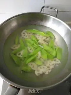Make Spicy cow leaves step 4
