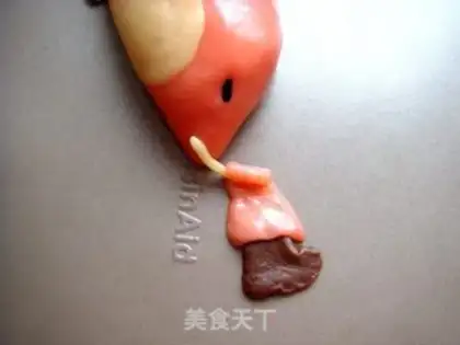Make The big fish seagulls are creatively burning fruit step 26