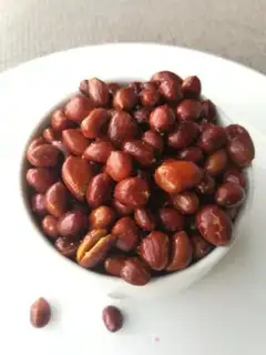 Make Little oil, fried peanut rice step 5