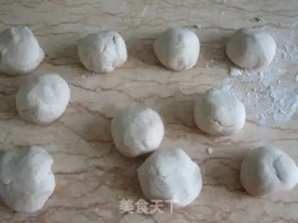 Make Lotus roll step 3