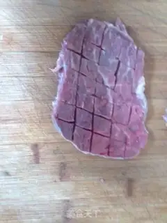 Make Black pepper steak step 1