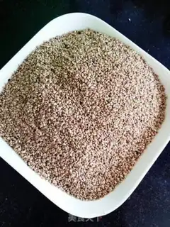 Make Homemade high-calcium sesame sauce step 0