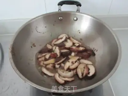 Make Plum mushrooms step 3