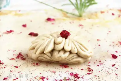 Make Lotus roll step 14