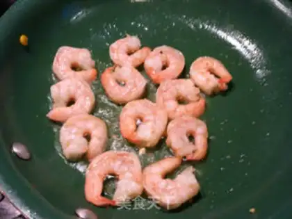 Make Shrimp corn fried eggs step 3