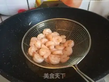 Make Lily