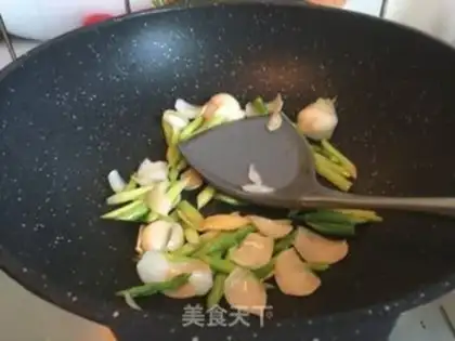 Make Lily