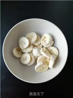 Make Bananas with tea shakes step 1