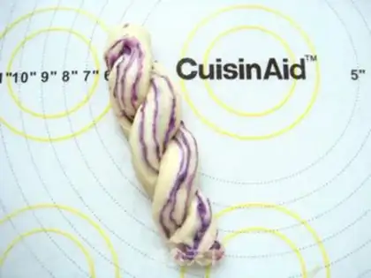 Make Spaghetti bread step 13