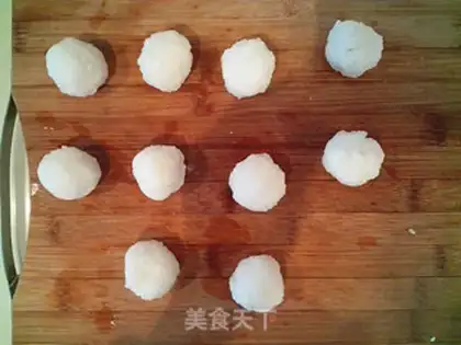 Make Japanese rice balls step 2