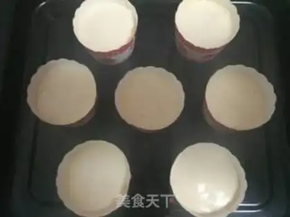 Make Sheep Sean Cupcake step 6