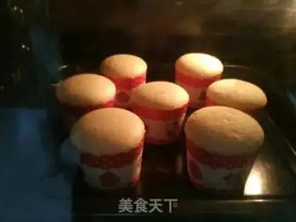 Make Sheep Sean Cupcake step 7