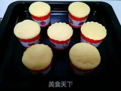 Make Sheep Sean Cupcake step 8