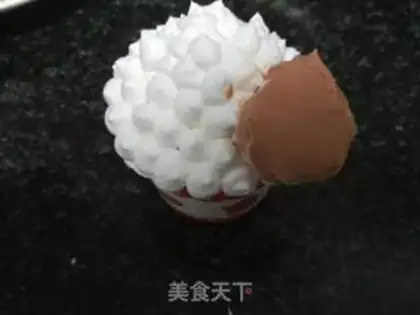 Make Sheep Sean Cupcake step 11