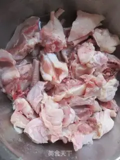 Make A fan-cooked chicken step 0