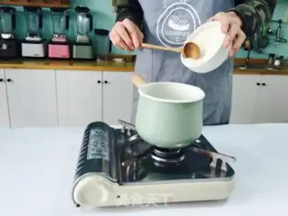 Make Peanut souffle step 1