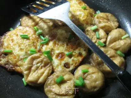 Make The pasta is burning the eggs step 7