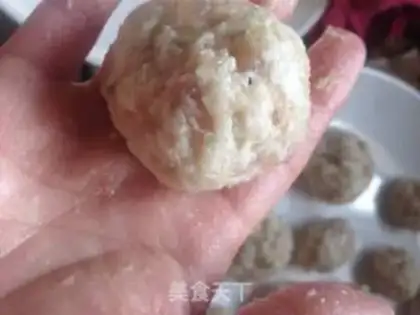 Make The treasure in the snow step 3