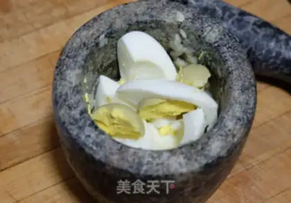 Make Garlic eggs step 4