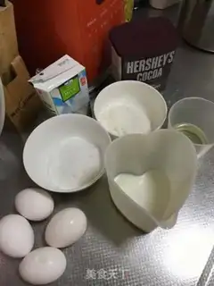 Make Coco cake rolls step 0