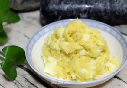 Make Garlic eggs step 8