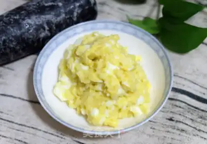 Make Garlic eggs step 9