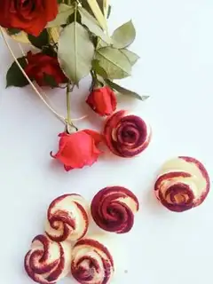 Make Rose buns step 5